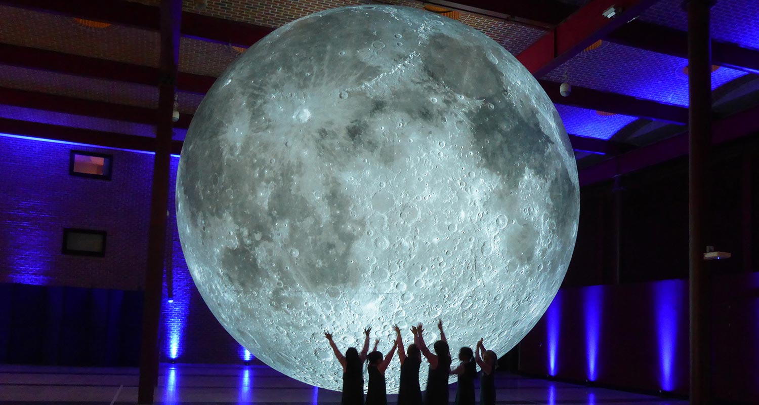 『天空のユートピア』展